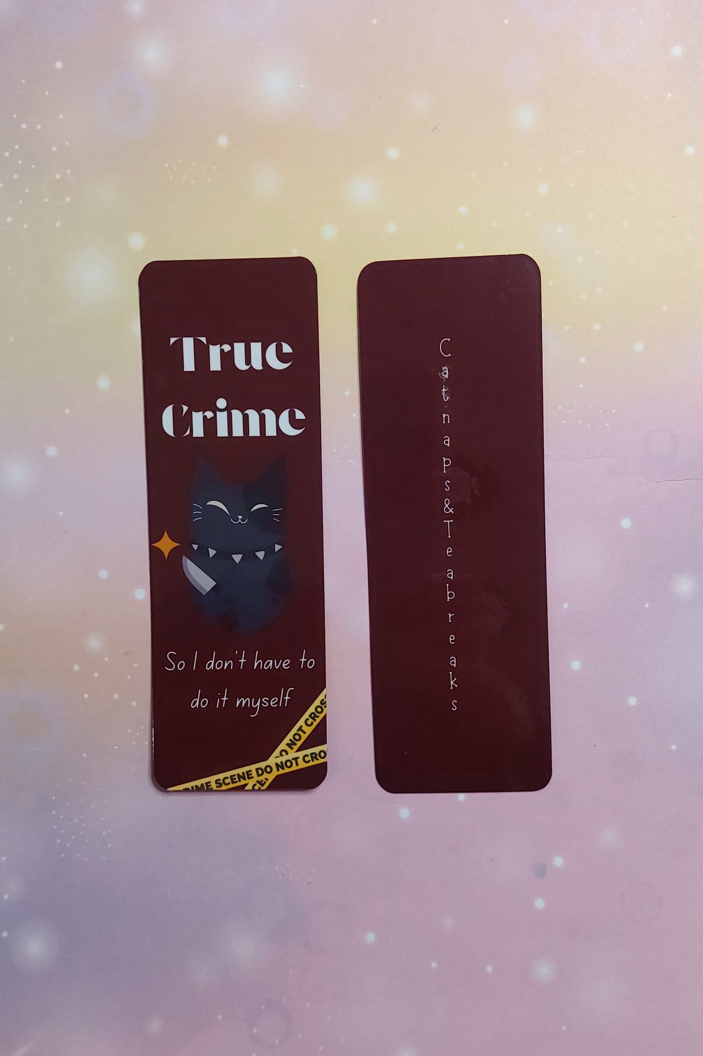 Witziges Lesezeichen True Crime Katzen Geschenkidee für Leseratten Krimi Fans und Katzeneltern